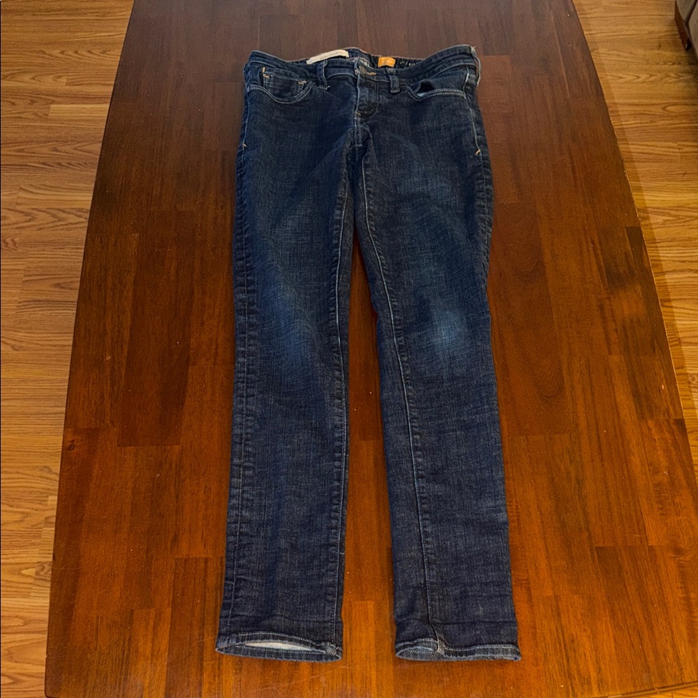 Pilcro Ladies Stet jeans. Medium to darker blue wash. Size 27.